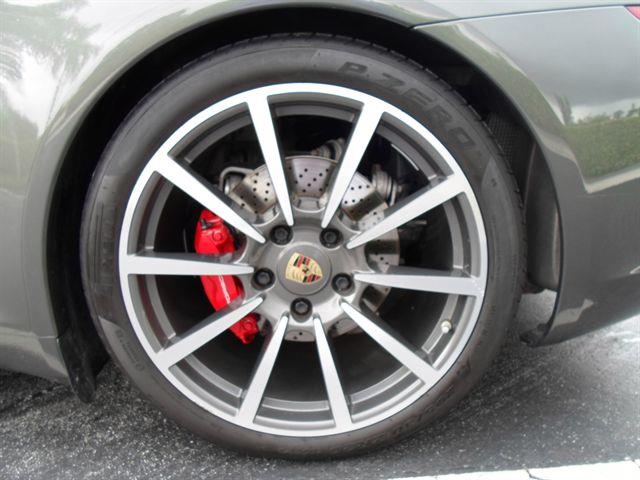 Porsche 911 2012 photo 30