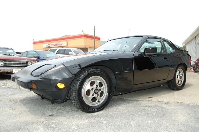 Porsche 924 1987 photo 1