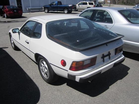 Porsche 924 1987 photo 1