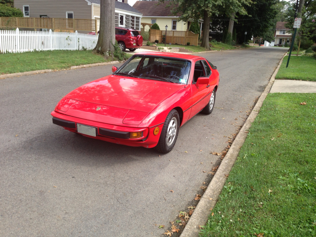 Porsche 924 1987 photo 3