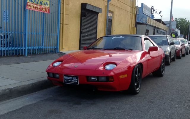 Porsche 928 1979 photo 2