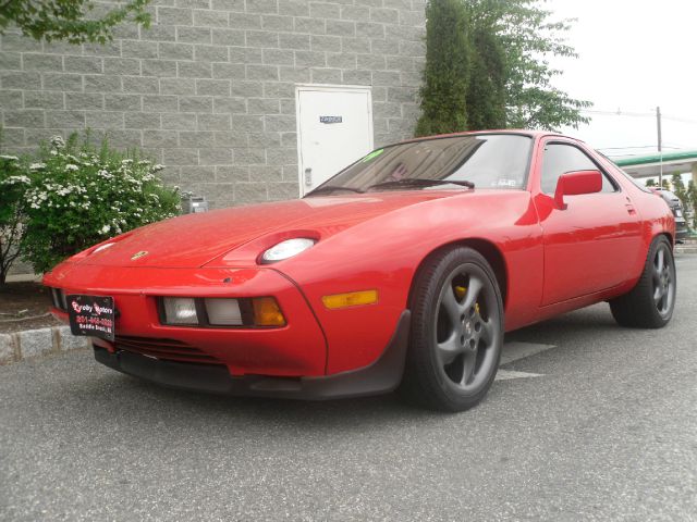 Porsche 928 1979 photo 16