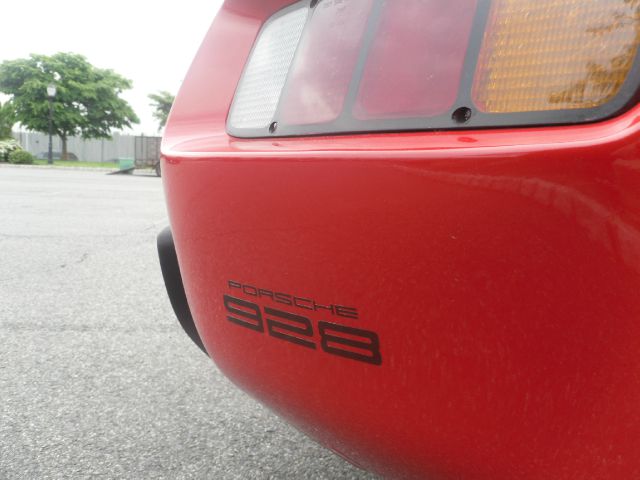 Porsche 928 1979 photo 2