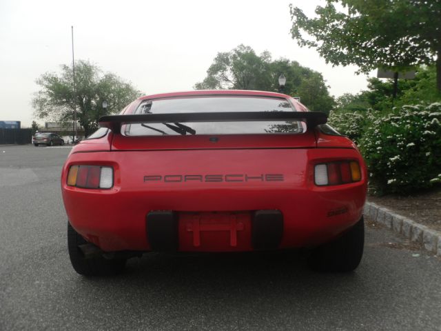 Porsche 928 1979 photo 21