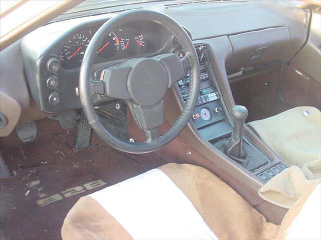 Porsche 928 1981 photo 1