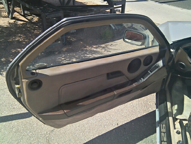 Porsche 928 1984 photo 13