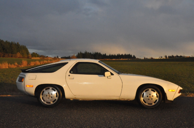 Porsche 928 XR Sports Car