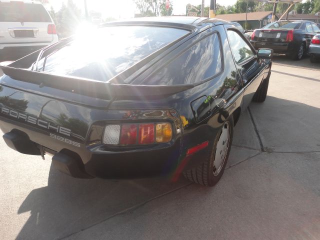 Porsche 928 1986 photo 12