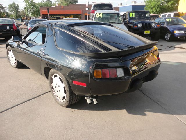 Porsche 928 1986 photo 7
