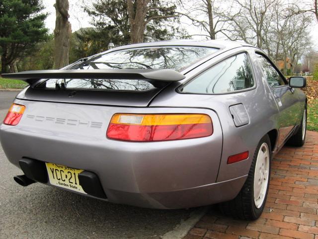 Porsche 928 Unknown Sports Car