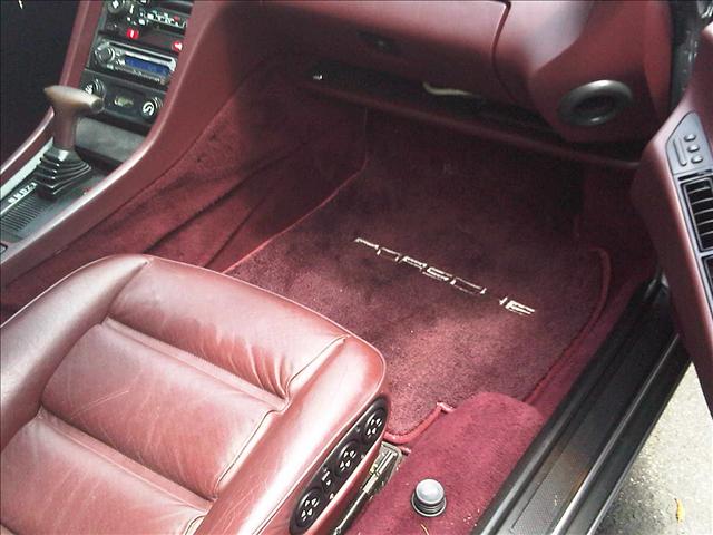 Porsche 928 1987 photo 2