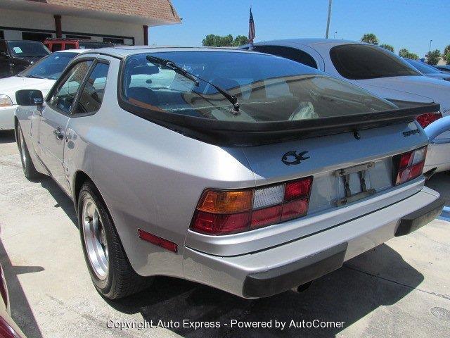 Porsche 944 1984 photo 3