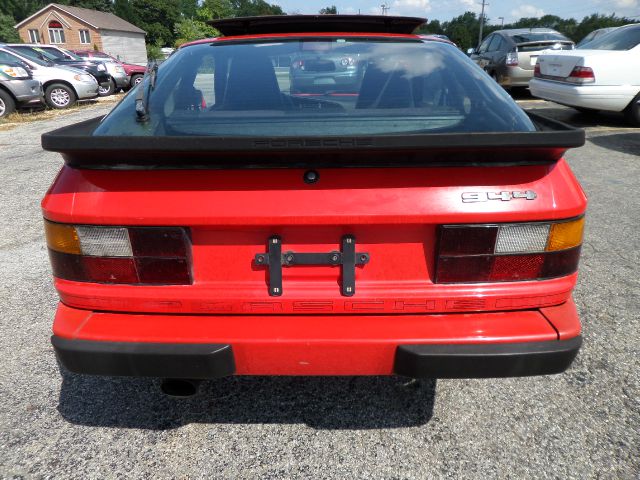 Porsche 944 1986 photo 4