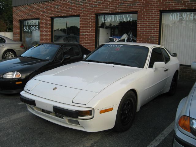 Porsche 944 1986 photo 1