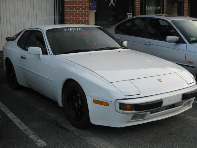 Porsche 944 1986 photo 2