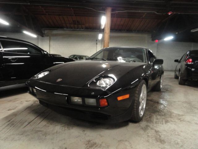 Porsche 944 1986 photo 3