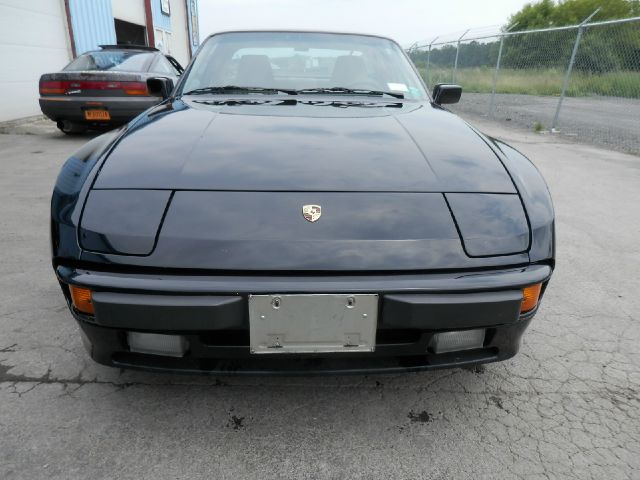 Porsche 944 1987 photo 1