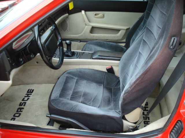 Porsche 944 1987 photo 8