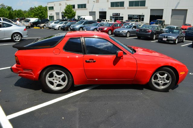 Porsche 944 1987 photo 6