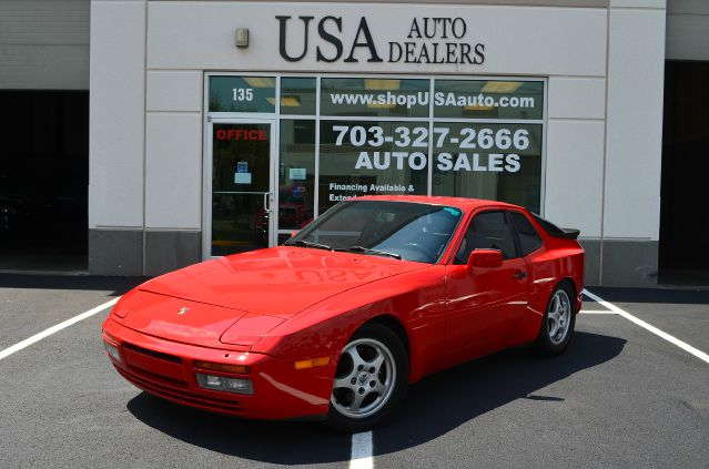 Porsche 944 1987 photo 3