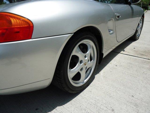 Porsche Boxster 1999 photo 19