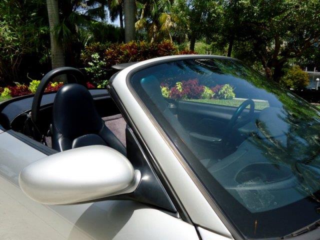 Porsche Boxster 1999 photo 9