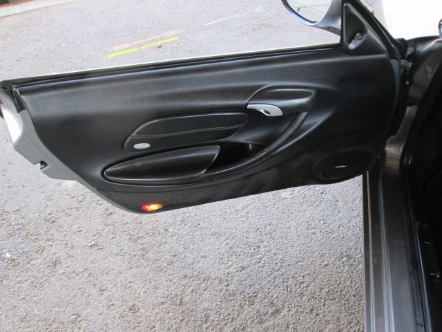 Porsche Boxster 2003 photo 1