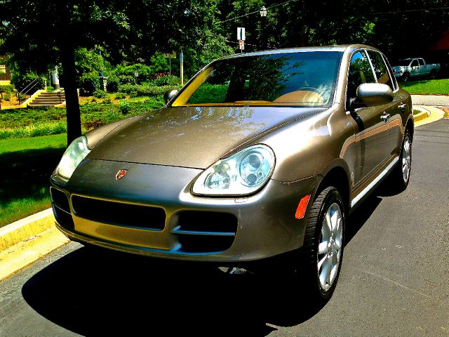 Porsche Cayenne 2003 photo 1