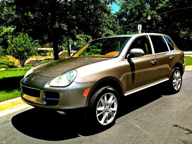 Porsche Cayenne 2003 photo 2