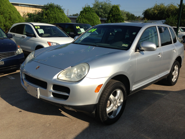 Porsche Cayenne 2004 photo 2