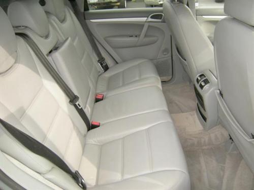 Porsche Cayenne 2004 photo 2