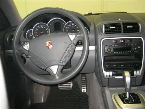 Porsche Cayenne 2004 photo 2