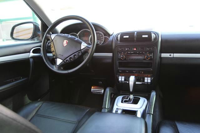 Porsche Cayenne 2004 photo 1