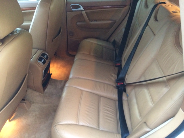 Porsche Cayenne 2004 photo 2