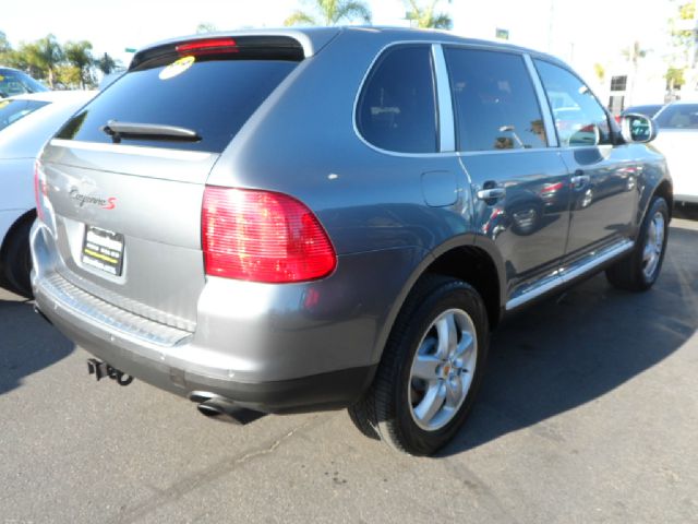 Porsche Cayenne Base SUV