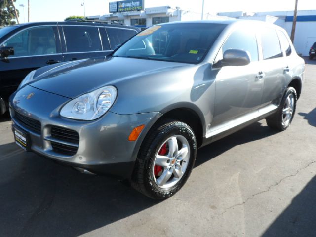 Porsche Cayenne 2004 photo 1