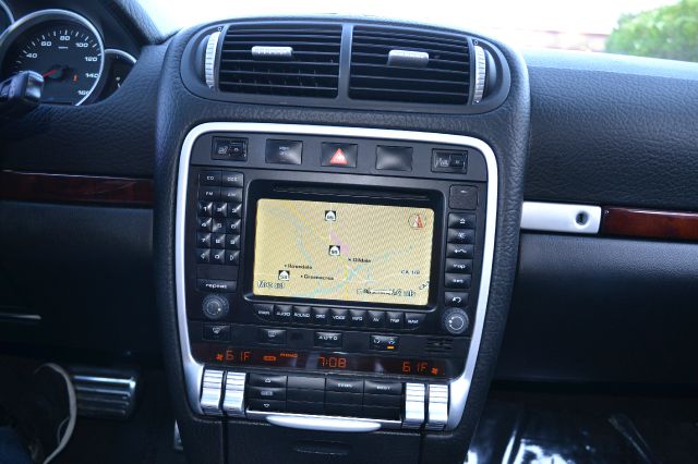 Porsche Cayenne 2004 photo 10