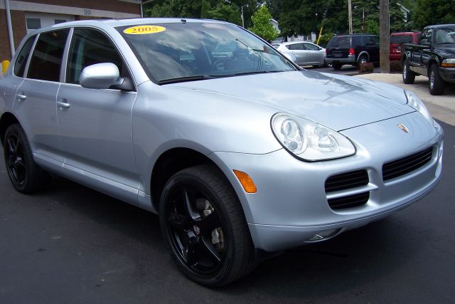 Porsche Cayenne 2005 photo 1