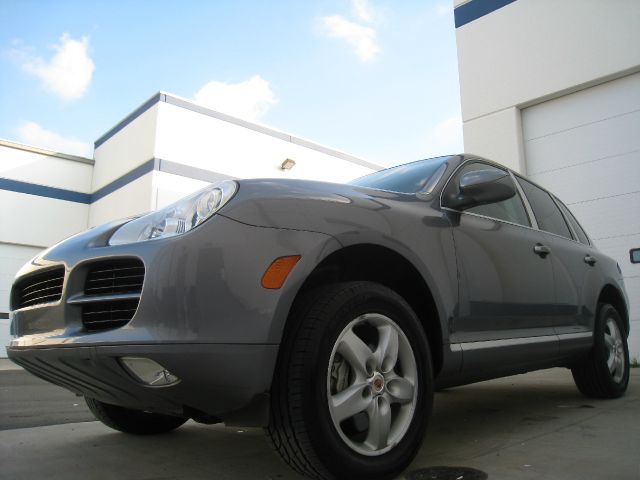 Porsche Cayenne 2005 photo 2