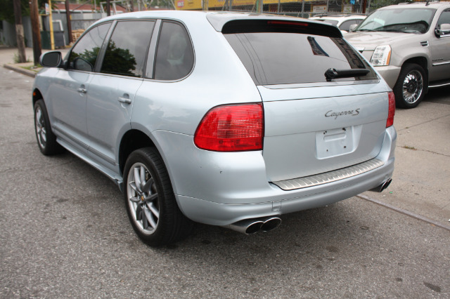 Porsche Cayenne 2006 photo 2