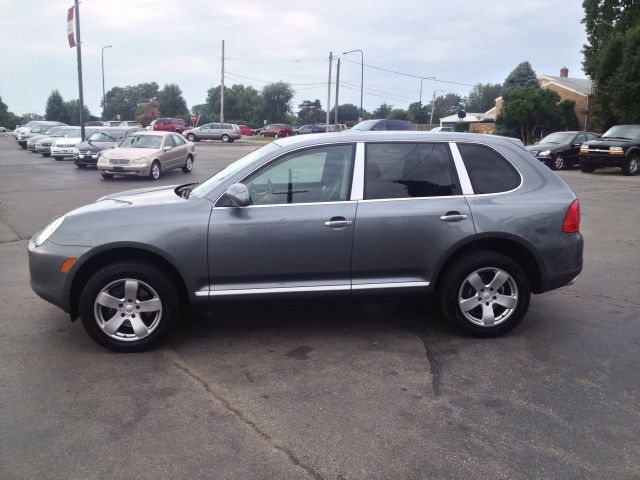 Porsche Cayenne Base SUV