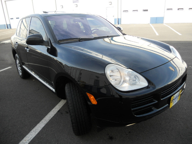 Porsche Cayenne 2006 photo 2