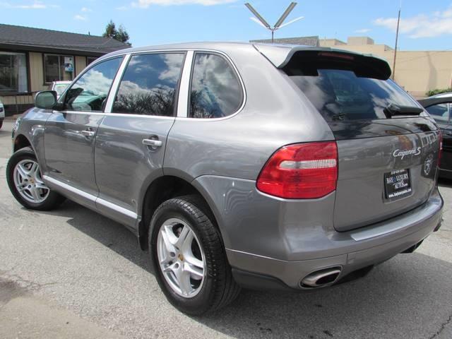 Porsche Cayenne 2008 photo 2