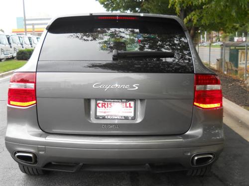 Porsche Cayenne 2008 photo 2