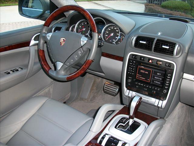 Porsche Cayenne 2008 photo 1