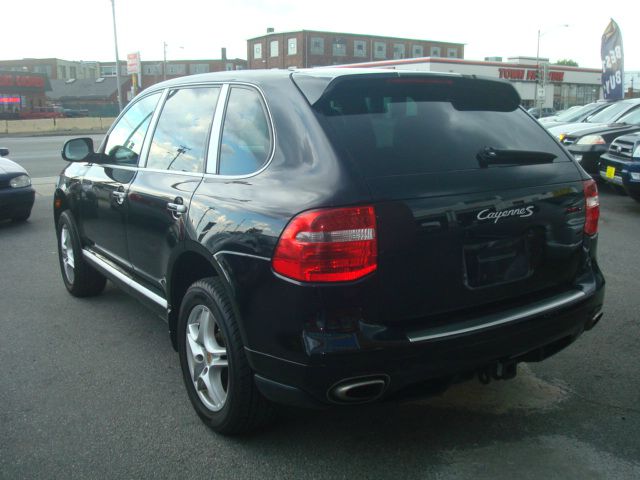 Porsche Cayenne XR SUV