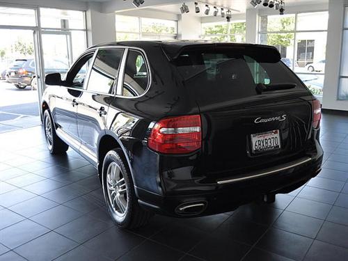 Porsche Cayenne 2008 photo 2