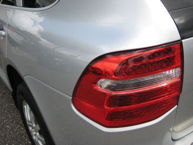 Porsche Cayenne 2008 photo 33