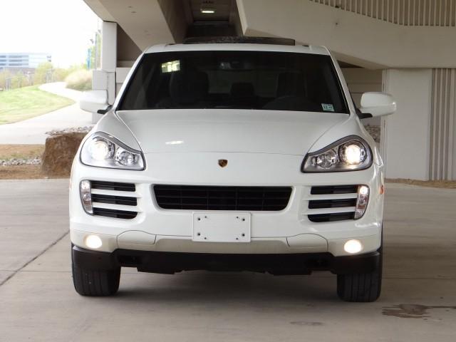 Porsche Cayenne REG CAB 2WD 133wb Sport Utility