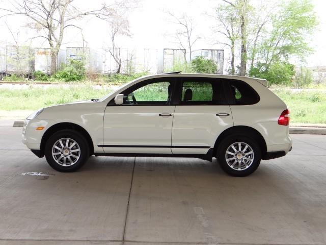 Porsche Cayenne 2009 photo 1